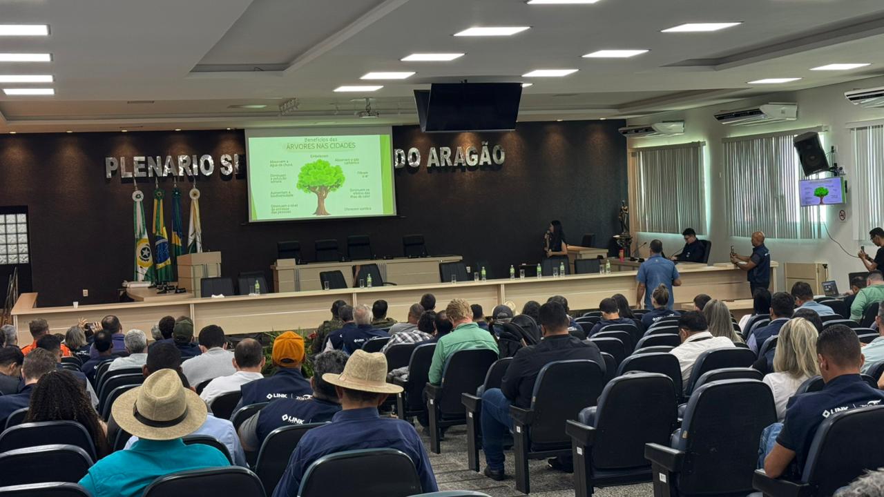 Equipe da Semeia participa de encontro estadual para fortalecimento de políticas ambientais
