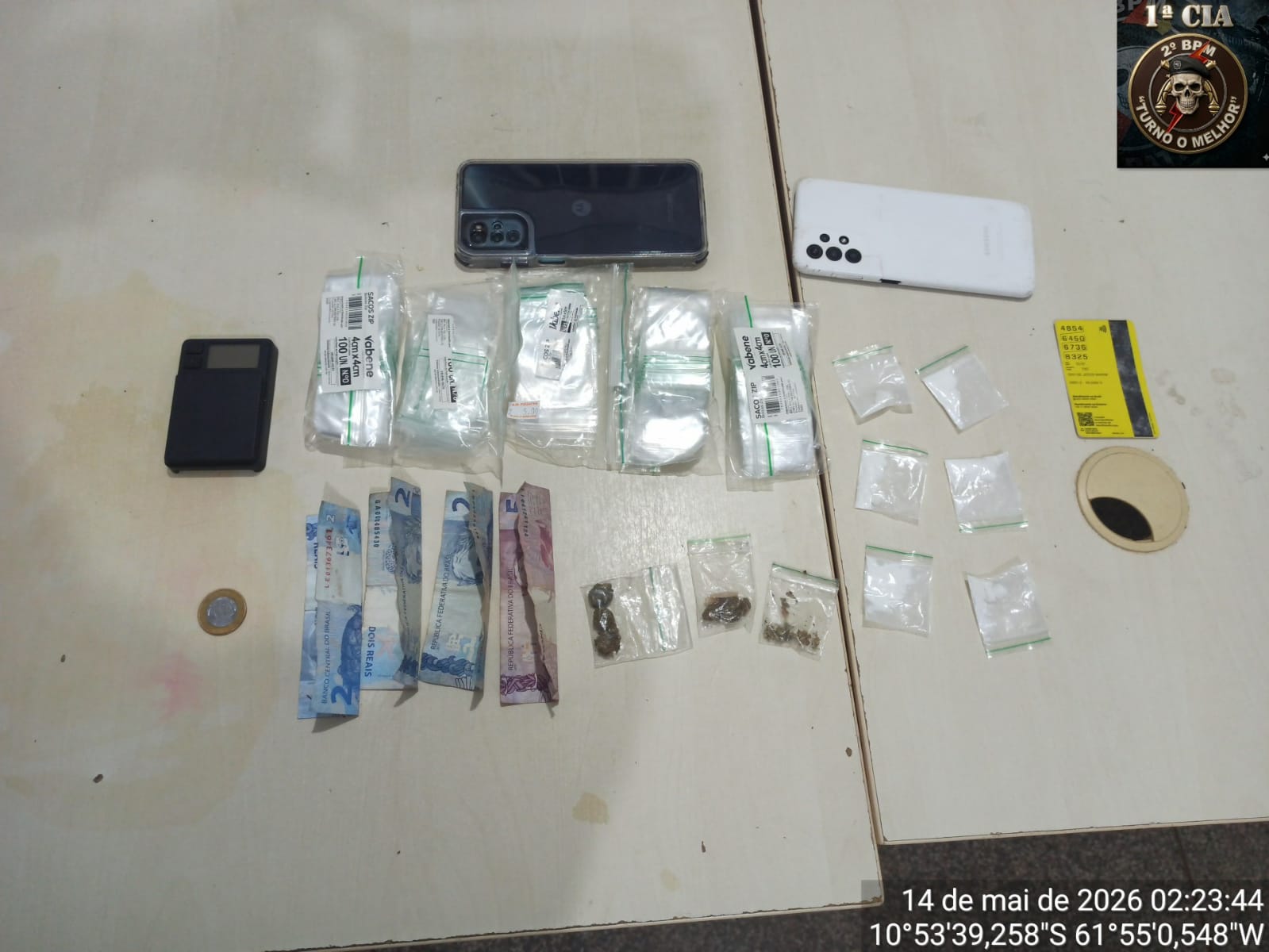 POLÍCIA MILITAR PRENDE TRIO SUSPEITO DE TRÁFICO DE DROGAS NO BOSQUE DOS IPÊS